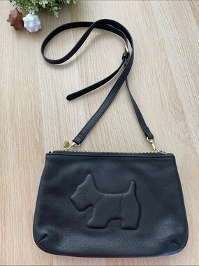 Vintage Black Faux Leather Crossbody with Gold Scottie Accent